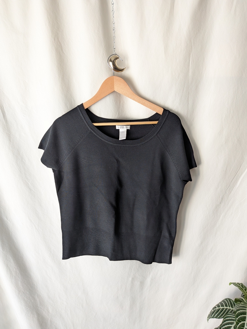 Vintage Women's Black Short Sleeve Knit Top